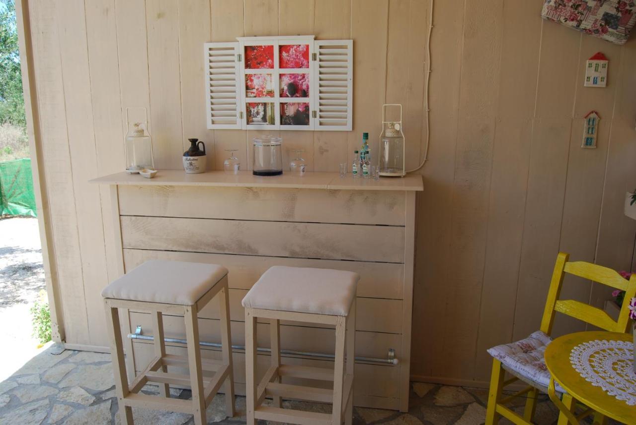 Luxury Traditional Room The Small Bookstore Kastro-Kyllini Esterno foto