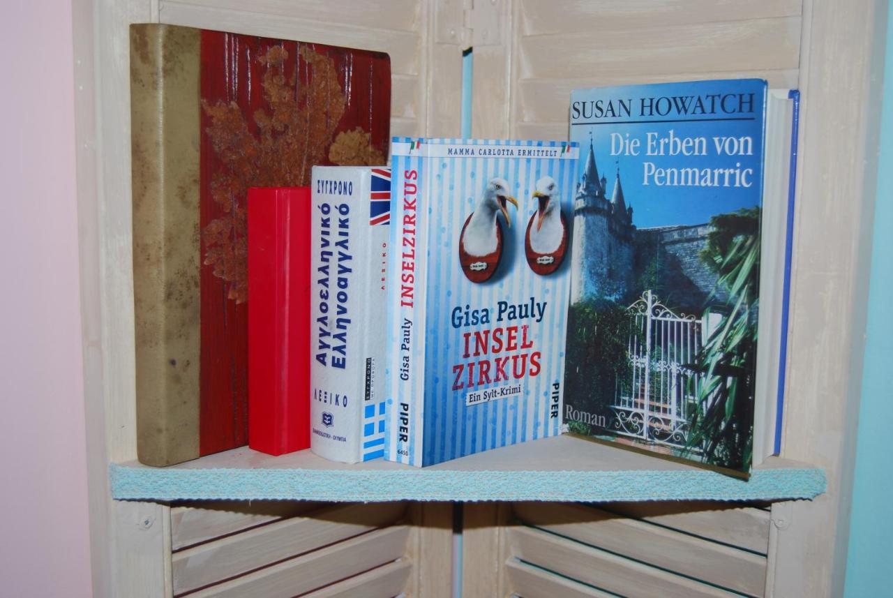 Luxury Traditional Room The Small Bookstore Kastro-Kyllini Esterno foto
