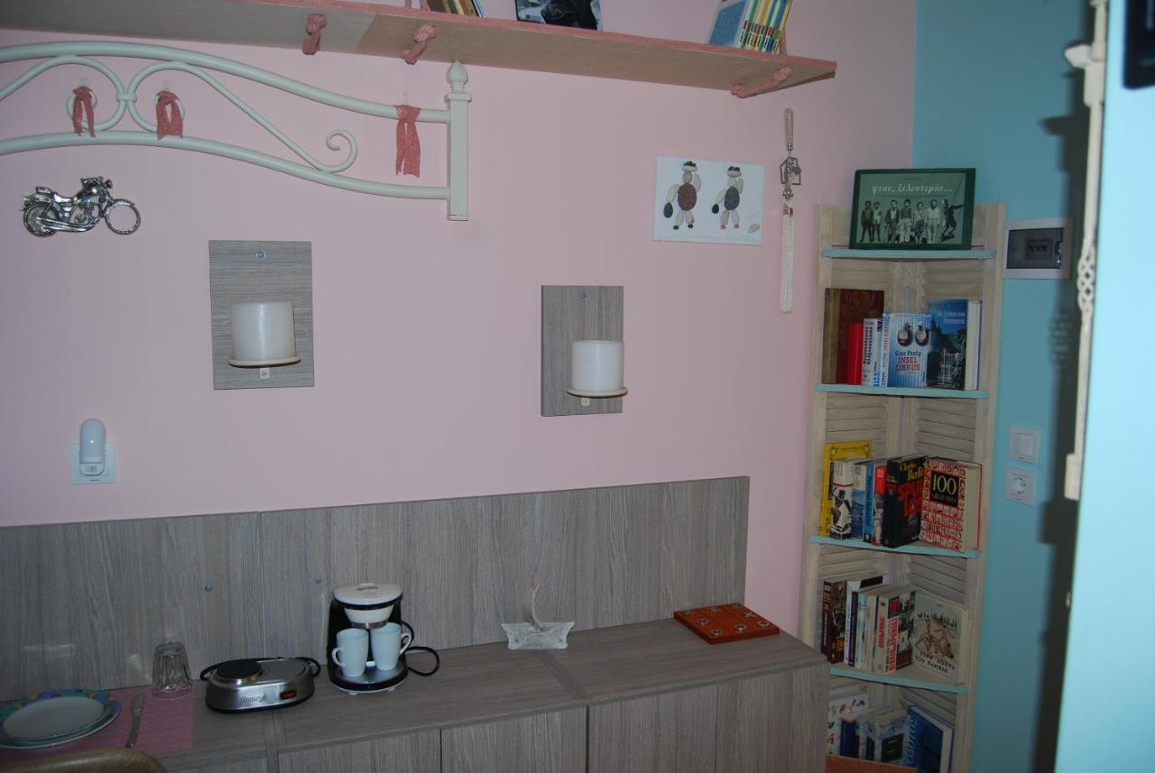 Luxury Traditional Room The Small Bookstore Kastro-Kyllini Esterno foto